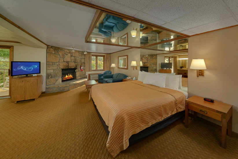 Gatlinburg hotel room with fireplace