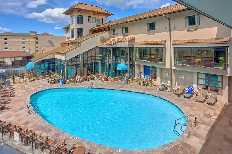 swimming pool at Sidney James Mountain Lodge